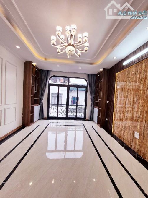SIÊU PHẨM PHÂN LÔ KIM ĐỒNG - GIÁP BÁT 2 MẶT THOÁNG - VỈA HÈ Ô TÔ TRÁNH - 7 TẦNG THANG MÁY - 9