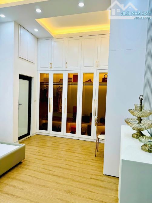 NHÀ SIÊU ĐẸP - ĐẶNG TIẾN ĐÔNG 46m2 x 6Tầng - 11.7 Ty - 5m Ra OTo - 9