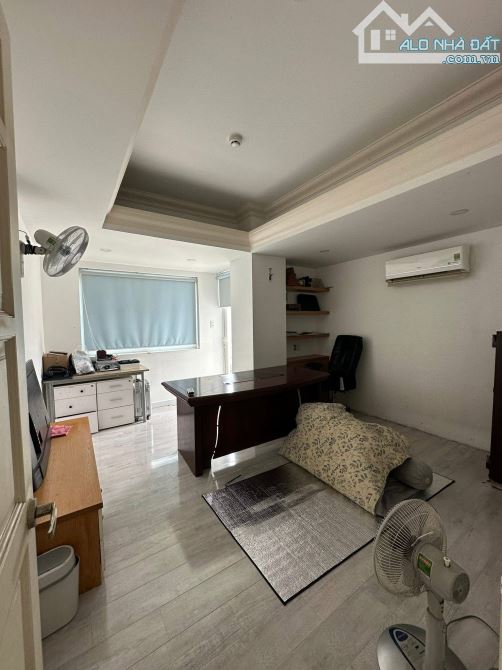 Chính chủ bán căn hộ chung cư Homyland 117m2 3pn 3wc sổ hồng riêng 5 tỷ 2 - 9