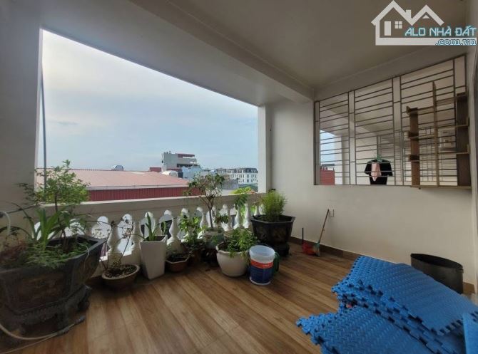 Bán nhà 4 tầng duy nhất ô tô đỗ cửa ngay đối diện Hoàng Huy sầm uất - 9