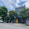 nhĩnh 21 tỷ sở hữu tòa nhà văn phòng siêu vip ngay Bàu Mạc23 với dt 300 m2 ngang 10m