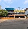 Cho thuê nhà mặt phố , 400m2 x 3 tầng , mặt tiền 20m , nhà hàng.