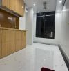 Cho thuê tập thể tầng 2 mặt phố Trần Đại Nghĩa, gần Nguyễn An Ninh