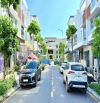 GIÁ 5TY8 NHÀ 3 TẦNG ĐƯỜNG HOÀNG QUỐC VIỆT GẦN AEON NGANG 7M