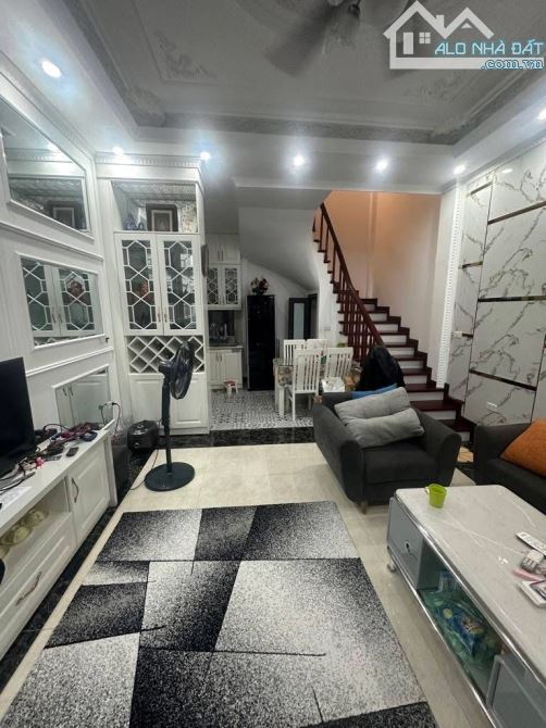 BÁN NHÀ LÔ GÓC TRẦN CUNG 52M X 6 TẦNG THANG MÁY, NGÕ THÔNG, Ô ÔTÔ ĐỖ CỬA, GIÁ 10.45 TỶ - 1