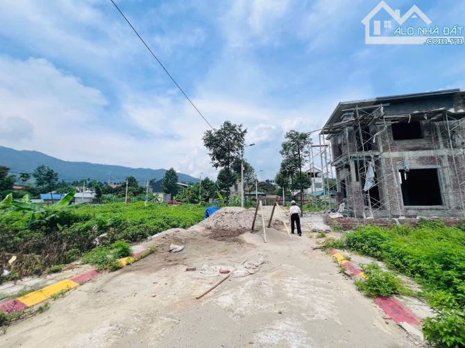 Lô đất rẻ nhất Phú Cát moi giá 2ty4 dt 85m2sẵn sổ công chứng luôn