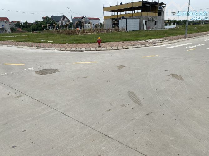 Gần khu đấu giá Quang Tiến- Sóc Sơn- 50m2- giá đầu tư-đường thông-oto đỗ cửa