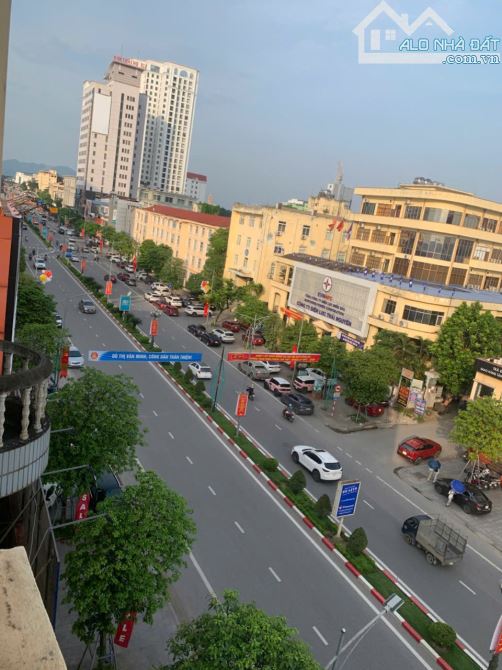 Mặt Phố Hoàng Văn Thụ, Trung Tâm TP.Thái Nguyên - 90m2, 5 Tầng - Chỉ 13,5 Tỷ