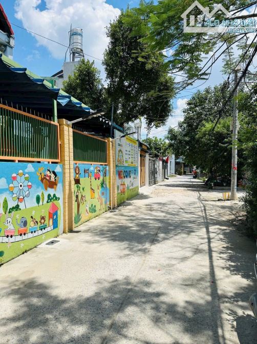 Bán nền đất đường Vườn Lài hẻm 19 85m2 giá 5.25 tỷ giá đầu tư và an cư sổ hồng riêng