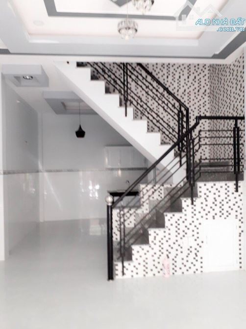 🏡 Nhà mới đẹp 1 lầu, 2PN, hẻm ô tô, gần Đầm Sen – 9 triệu/tháng