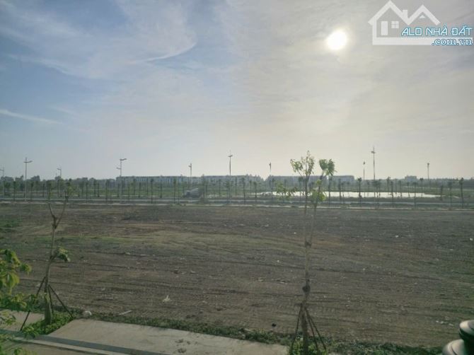 HOÀI ĐỨC - LK44 KĐT HINODE ROYAL PARK