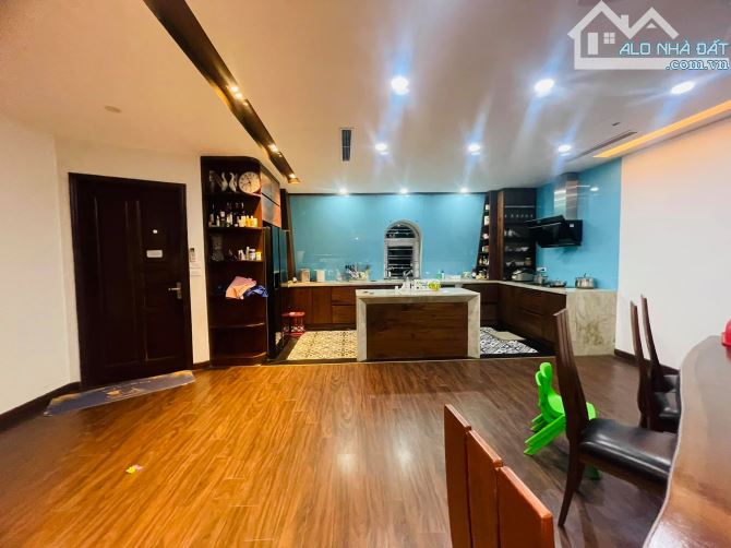 Bán nhà cấp 4 Phố Trần Cung, 112m², MT 7,9m, cách 7m ra phố, 2 mặt ngõ, nhỉnh 19 tỷ