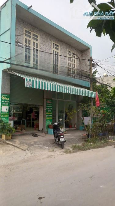 Bán nhà 2 tầng 181m2 Tân xuân Hóc môn giá 9 tỷ 400 triệu