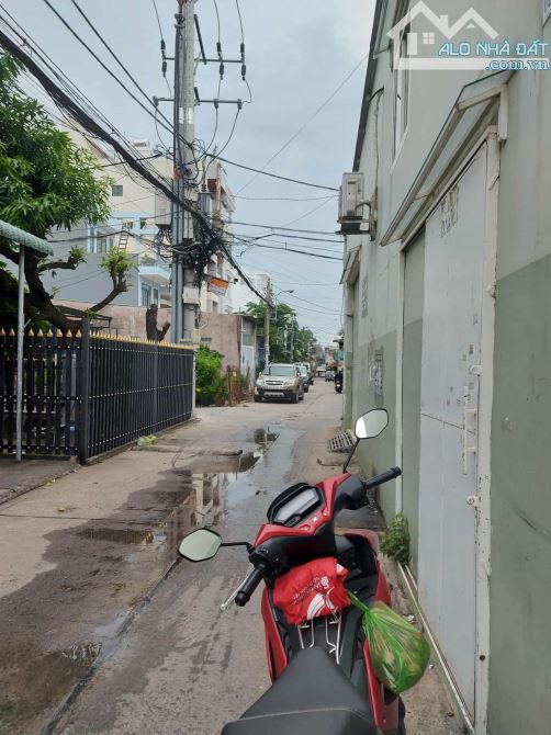BÁN NHÀ 3 TẦNG NGUYỄN VĂN QUÁ Q12