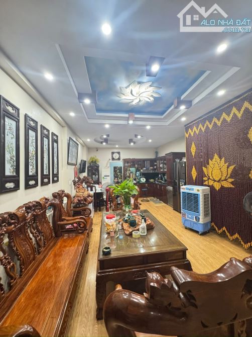⚛️ NHÀ ĐẸP - DỐC TAM ĐA, THỤY KHUÊ - GẦN HỒ TÂY - 30M RA Ô TÔ - NỘI THẤT ĐẸP - Ở SƯỚNG - D