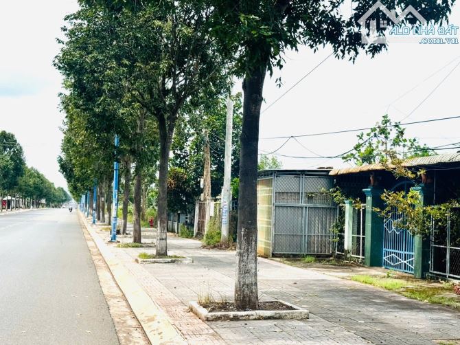 470m2 - 🔺MẶT TIỀN TL52 XÃ ĐẤT ĐỎ TP HỒ CHÍ MINH cách chợ Long Tân 1km