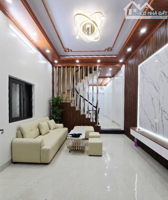 Bán nhà Kim Giang, Thanh Xuân, ô tô dừng đỗ, gần phố, 42m2, 9.1 tỷ(CTL)