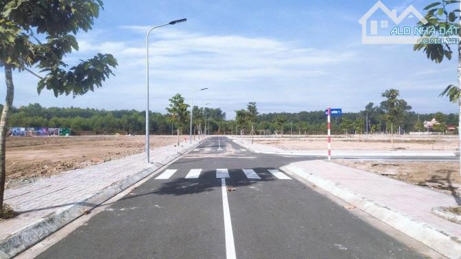 Ra nhanh lô đất nền nằm gần  sân bay quốc tế Long Thành 100m2, 1.3 tỷ, SHR