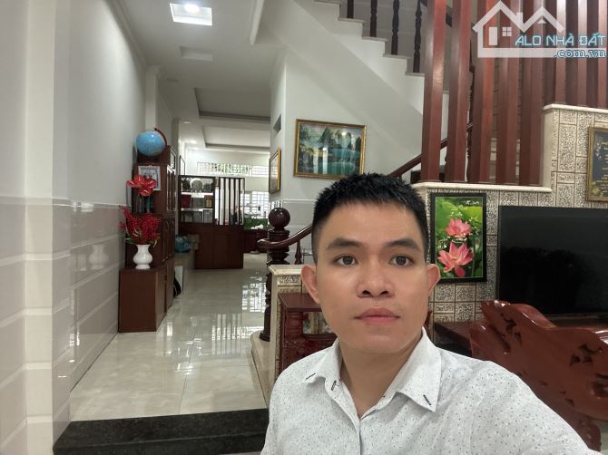 THẬT 100% NHÀ MẶT TIỀN 3 TẦNG Đ.TĂNG NHƠN PHÚ, PHƯỚC LONG B, DT 129M, Giá Hơn 14 tỷ.