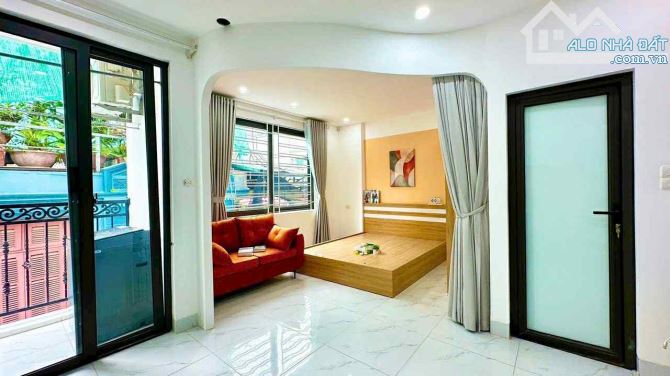 chung cư mini Ngọc Lâm, 65m x 7 tầng, mặt tiền 6m, dòng tiền ổn định 60tr/tháng