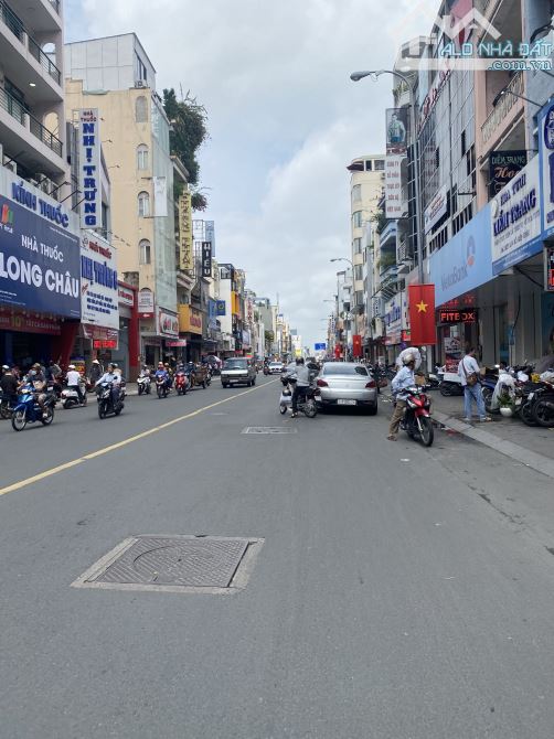 Bán nhà mặt tiền đường Nguyễn Gia Trí Quận Bình Thạnh,kết cấu 5 tầng,giá chỉ 22,5 tỷ