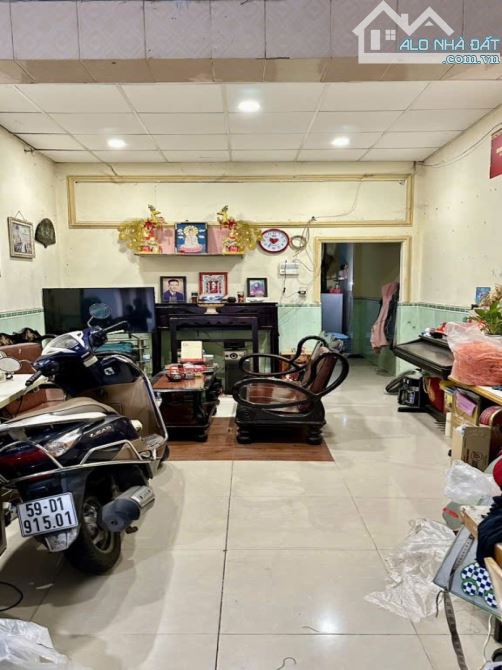 Nhà Nở hậu 2 tầng 53m2 – Nguyễn Thị Sóc HM