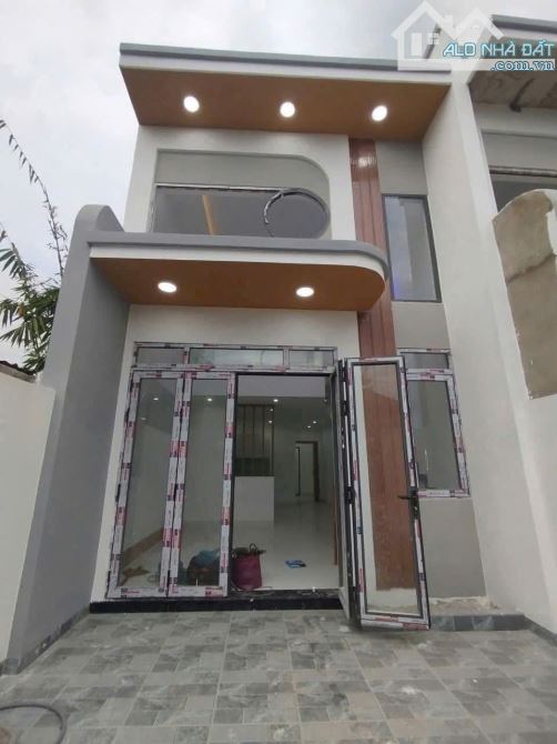 Bán nhà 1 trệt 1 lửng mới hoàn toàn gồm 3phòng ngủ, phòng khách, bếp wc