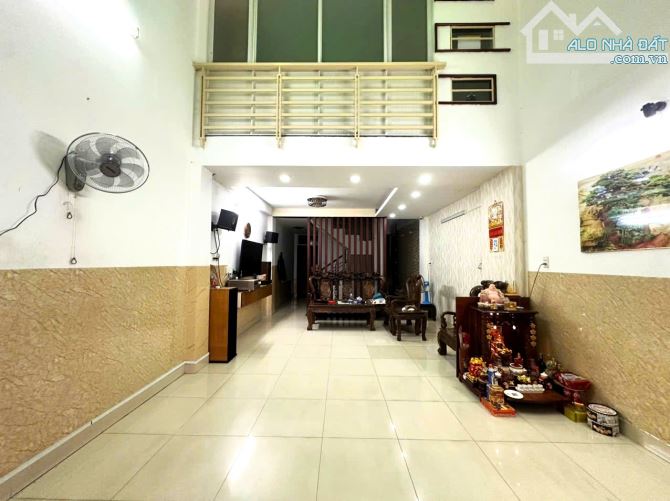 Nhà 4 tầng khu Bàu Cát, 4.5x17m, 78m2, HXH Đồng Đen, P14, 12.9 tỷ TL