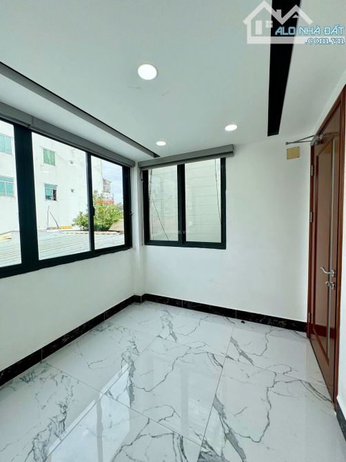 NHÀ HẺM NGUYỄN TRÃI – QUẬN 1, DT: 5x10M, KC: 1 HẦM+6 LẦU, HĐT 42 TRIỆU – GIÁ 16.5tỷ