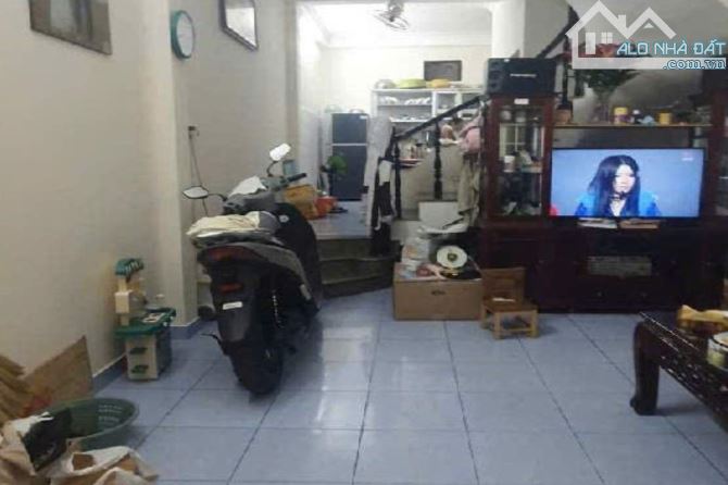 Bán nhà hẻm Nguyễn Súy, Tân Phú, 45 m² (3.9m x 11.5m), 4 tầng - Giá 5.95 tỷ TL
