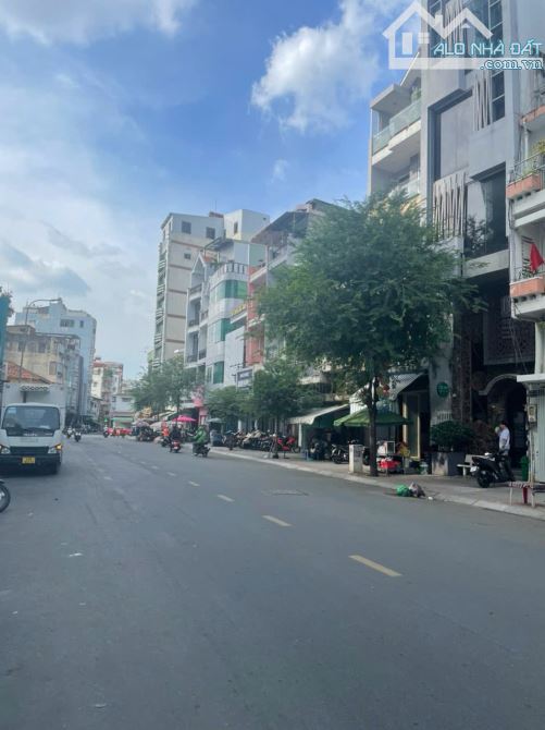 Bán nhà 2 MT HXH Thạch Thị Thanh, Tân Định, Q1. DT: 4x17.5m(70m2)- 2 tầng. Giá: 14 tỷ
