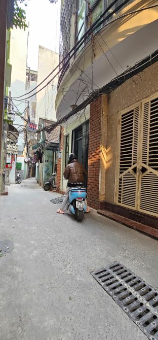 HOÀN KIẾM MỚI ĐẸP -3PN ĐỦ CÔNG NĂNG-NỘI THẤT NGOẠI NHẬP-SỔ HOA HẬU -GIÁ 7,2 T.ỷ