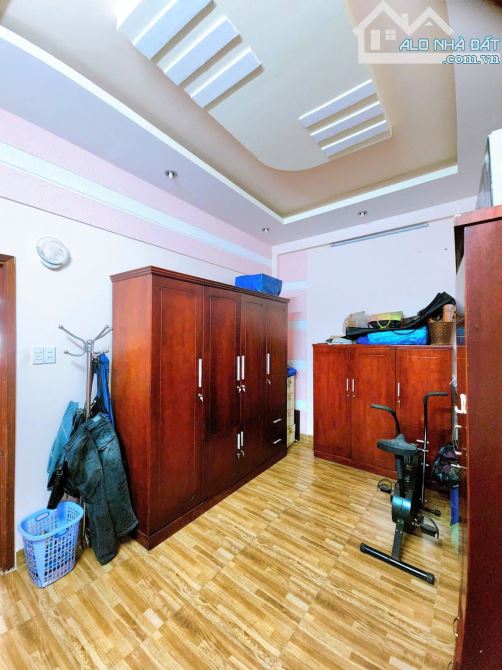 Bán Nhà thiết kế sang trọng,Đường Huỳnh Tấn Phát,Nhà Bè,3 tầng,64m2-2 PN-giá 5.5 tỷ