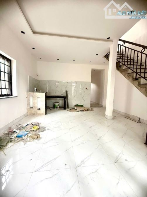 BÁN NHANH NHÀ 2 TẦNG-2 MẶT THOÁNG-CÓ PHÒNG NGỦ DƯỚI KIỆT ÔTÔ -HOÀNG THỊ LOAN GIÁ NHỈNH 3TỶ