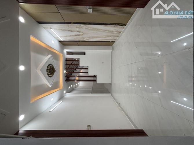 Hẻm 413 Lê Văn Quới, 4 tầng mới đẹp, 4x11, 5PN, giá chỉ hơn tỷ xíu