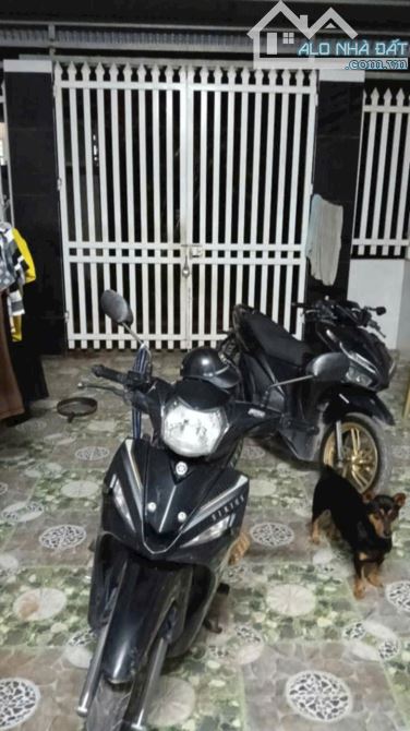 Chủ kẹt tiền cần bán gấp căn nhà cấp 4 xã Phú Đông đường ô tô
