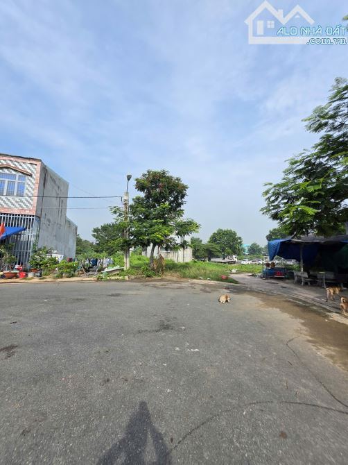 Bán đất biệt thự 25tr/m2, đường D10 KDC Châu Thới p. Bình An