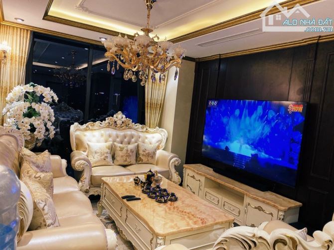 Cho thuê căn hộ chung cư HC Golden City, Bồ Đề, Long Biên, 120m. Giá: 23 triệu/tháng.