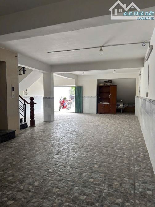 MẶT TIỀN NGUYỄN DUY TRINH- 190M2-NGANG 7.3m- HẦM 7 TẦNG- HĐT CŨ 70tr/THÁNG