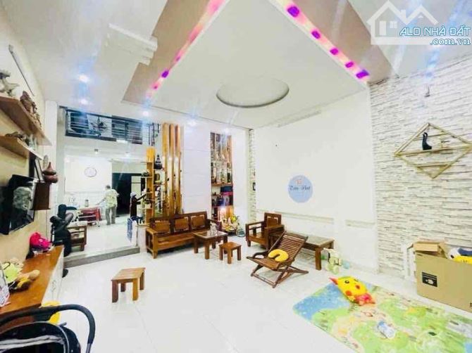 🏡 NHÀ ĐẸP 3 TẦNG MT NGUYỄN QUÝ ĐỨC-KHUÊ TRUNG, CẨM LỆ-GẦN CẦU NGUYỄN TRI PHƯƠNG-CHỈ 6.xTY