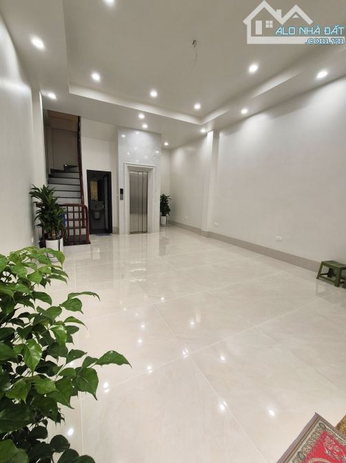 BÁN NHÀ CÁT LINH ĐỐNG ĐA 40m 6T Mt 4m GIÁ 14 TỶ THANG MÁY NGÕ THÔNG KINH DOANH.