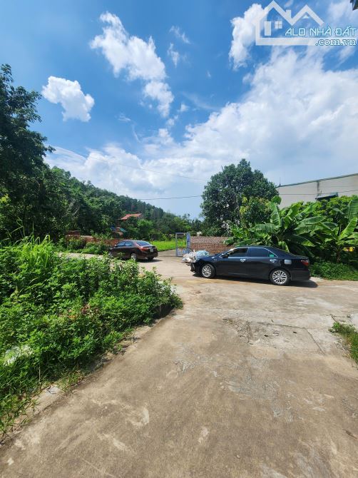 Bán lô thổ cư Lãm Trại . P Vân Dương dt 89.8m2 mt 5.3m hướng TN giá 2.9 tỷ
