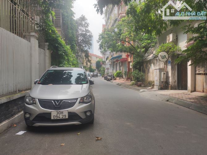 Bán gấp! Mặt phố Nguyễn Văn Trỗi, Hà Đông 62m2, MT 8m, ô tô tránh, vỉa hè, KD, chỉ 16.1 tỷ
