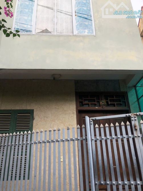 Bán Đất Cổ Bi 31m Tặng Nhà 3 tầng  - Ô tô 7 chỗ vào  - Gần Ngay Chợ Thôn Cam - giá 4,2 tỷ