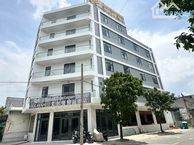 Hạ giá 65 tỷ về 44 tỷ góc 2 MT Quang Trung (8 x 25) - 5 tầng, nở hậu 10m, HĐT 180tr