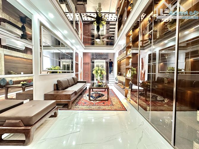 BÁN NHÀ NGỌC KHÁNH – THIẾT KẾ ĐẲNG CẤP KHÁCH SẠN 5★ – VIEW LOTTE– THANG MÁY
