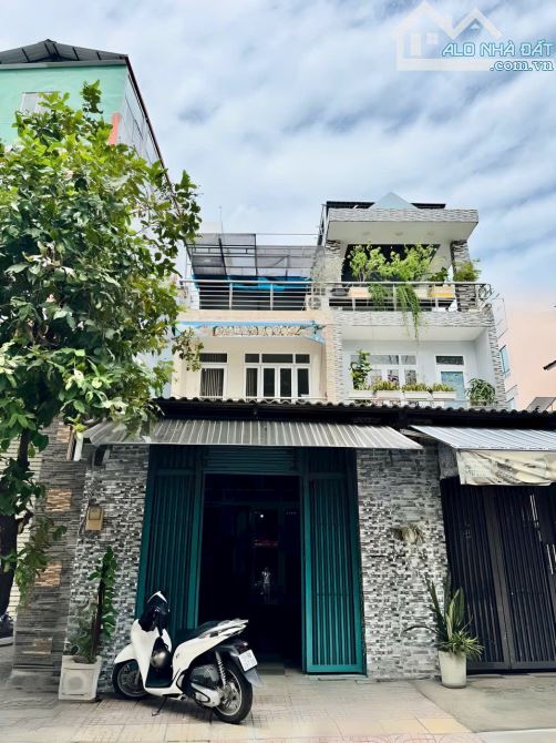Nhà đẹp Gò Vấp-Đường 10M-Đường số 11 Nguyễn Văn Khối-P11-104m2-4,3x24-3tầng-4PN