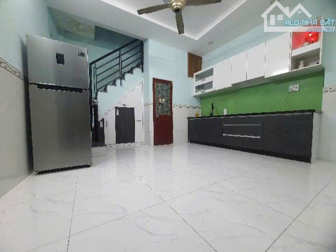 Nhà 3 tầng 20.3m2 – Ni Sư Huỳnh Liên Q10