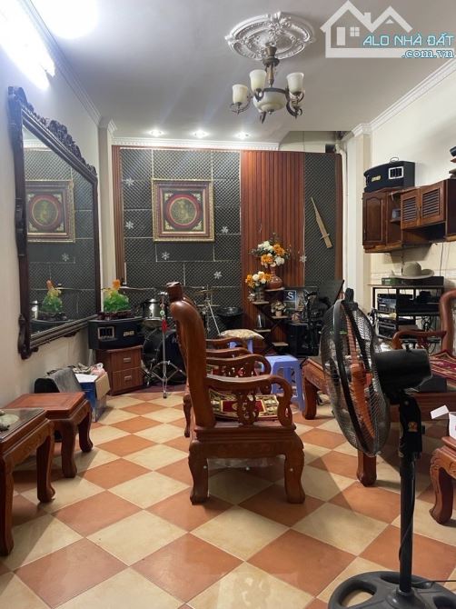 DÂN XÂY YÊN HÒA - DÒNG TIỀN ỔN – 60M² – 5 TẦNG, 5PN – 14.2 TỶ (9CG91553)