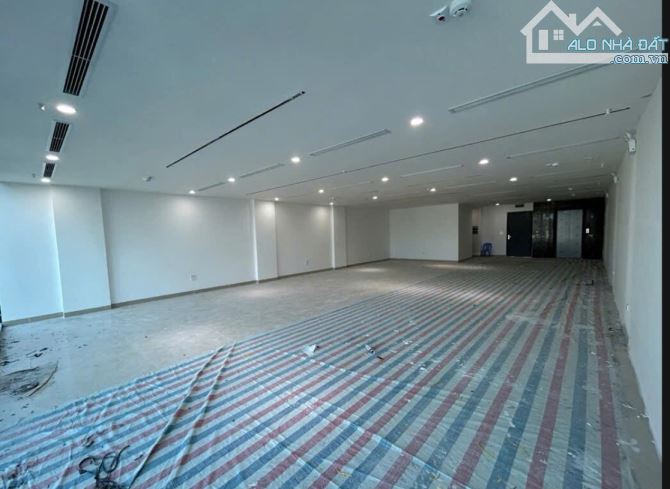 SIÊU PHẨM TÂY SƠN 200M2 x 9 TẦNG– Ô TÔ VF3 VÀO TẬN NHÀ – THÔNG ĐẶNG TIẾN ĐÔNG – SỔ NỞ HẬU